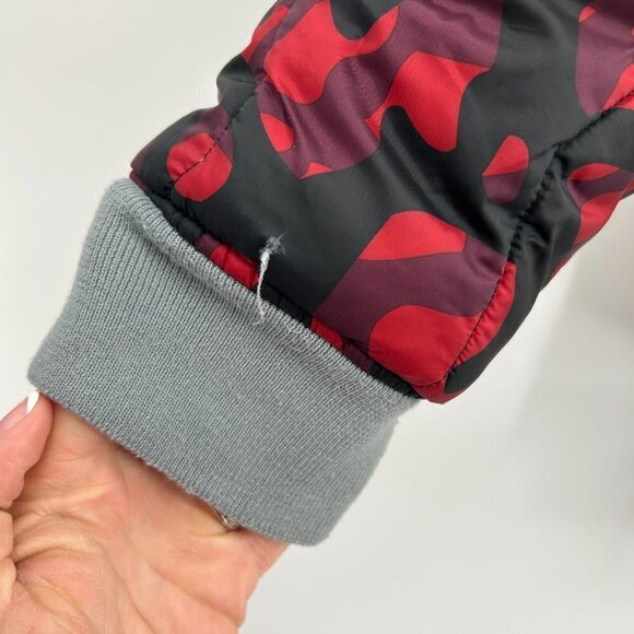 JORDAN Kids Red Black Camo Gray Reversible Quilted Puffer Jacket Size Large - Picture 10 of 11